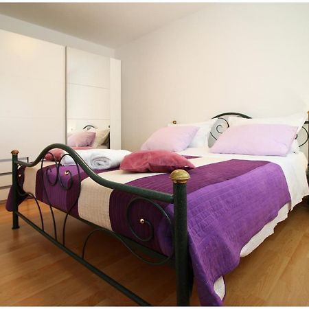 Mir Apartments Primošten Buitenkant foto