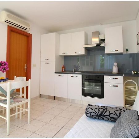 Mir Apartments Primošten Buitenkant foto