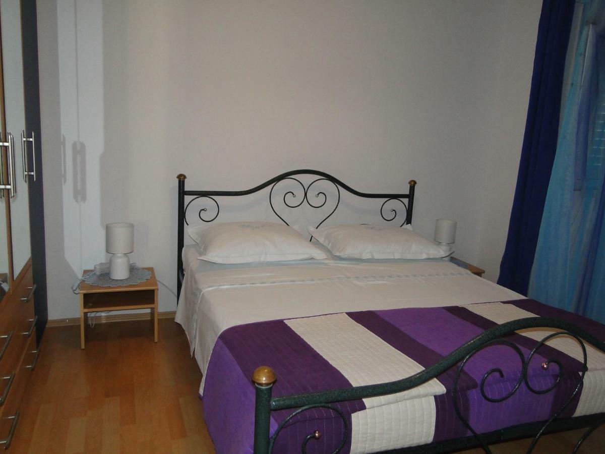 Mir Apartments Primošten Buitenkant foto