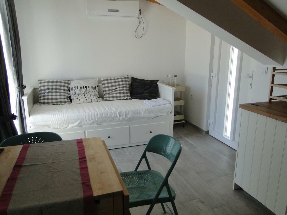 Mir Apartments Primošten Buitenkant foto
