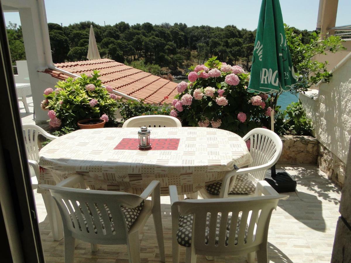 Mir Apartments Primošten Buitenkant foto