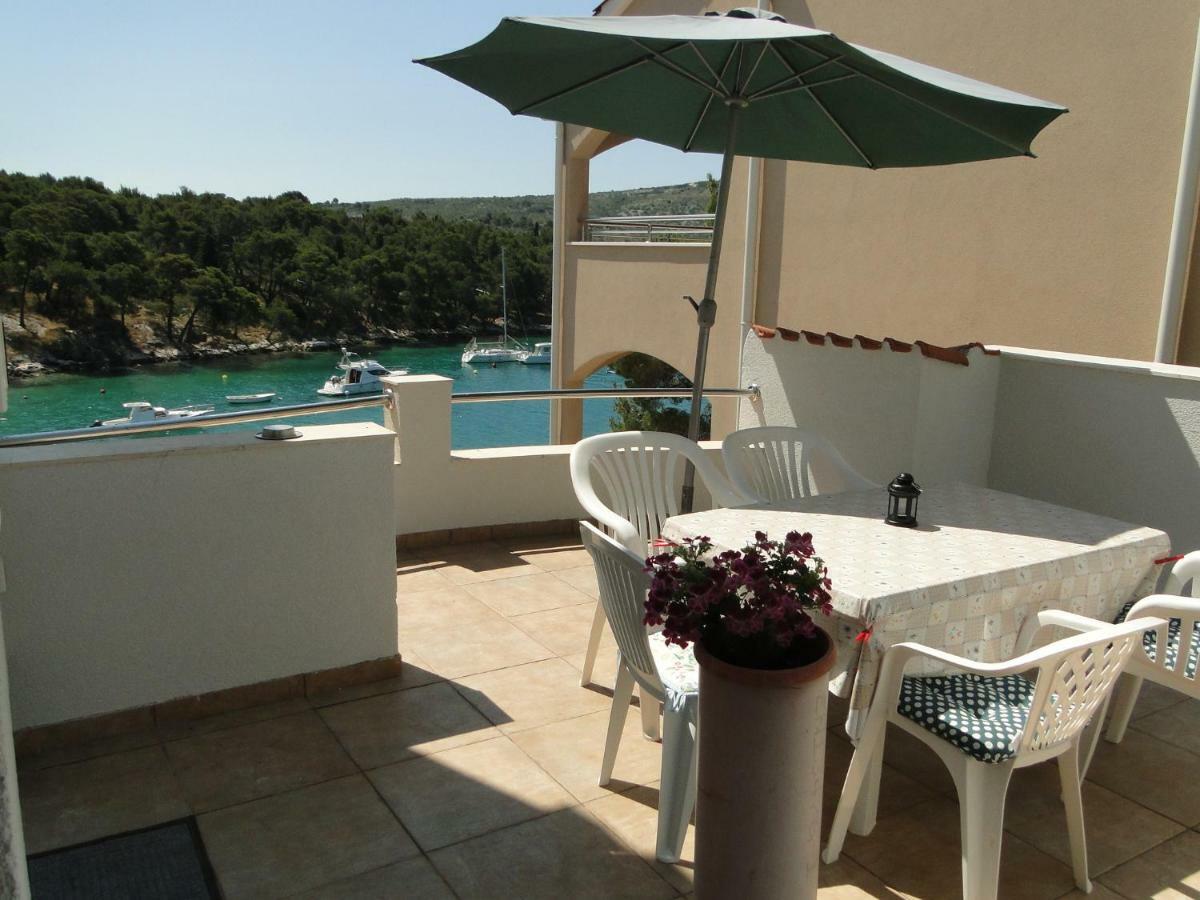 Mir Apartments Primošten Buitenkant foto